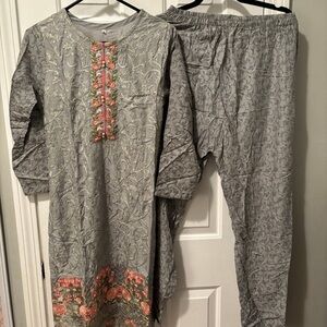 Pakistani Indian shalwar kameez suit